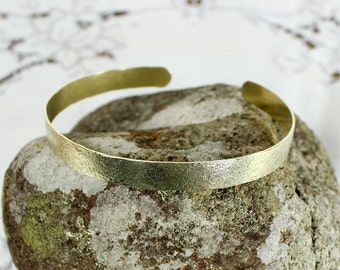 Arm Band, Arm Cuff, Hammered Solid Brass, Lead and Nickel Free, Textured Brass,Hand forged, Upper arm cuff, Upper arm band, Gold arm band