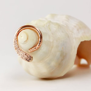 Cartilage Earring, Cartilage hoop, Helix Earring, Helix piercing, Asymmetrical hoop, Hammered, Silver, Rose or Yellow Gold, Tribal hoop