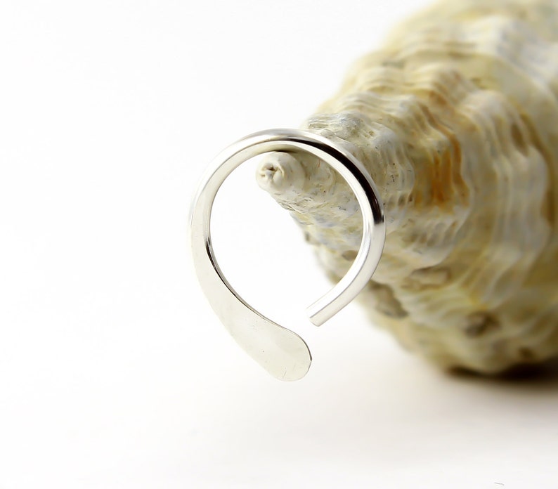 Smooth Hammered Silver,Rose or Yellow Gold,Tribal hoop Cartilage Earring Cartilage hoop Helix Earring,Helix piercing,Asymmetrical