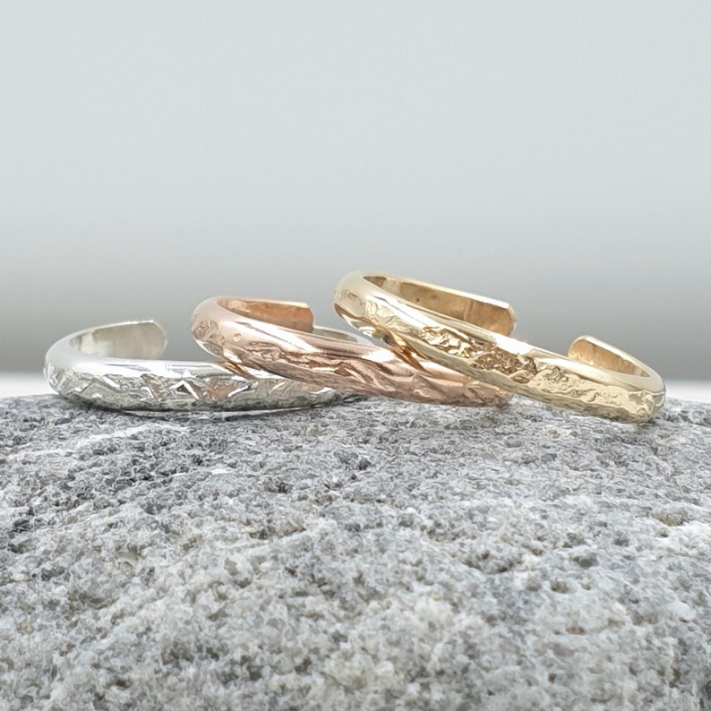 Rustic Gold or Silver Toe Ring, 14K Yellow or Rose Gold Filled, Solid 925 Sterling Silver, Hammered, Adjustable Toe Ring, Gold Toe Ring image 1