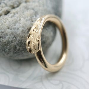 Cartilage Earring, Cartilage hoop, Helix Earring, Helix piercing, Tragus Earring, Leaf Hoop Earring, Silver, Rose or Yellow Gold Filled