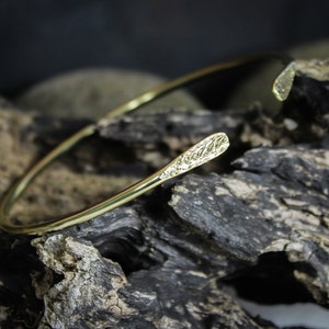 Arm Band, Leaf Texture, Hammered Solid Brass, Lead and Nickel Free, Textured Brass, Brass upper arm cuff, Upper arm band, Gold arm band