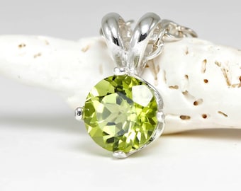 Peridot Pendant Necklace: 6mm Natural Gemstone, Argentium Silver, August Birthstone, Green Gemstone