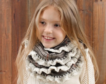 Toddler Infinity Scarf, 5-10 years, Plaid Infinity Scarf, Children's Scarf, Photo Prop, Girls Winter Scarf, Soft, Warm, Chrochet edges, Grey