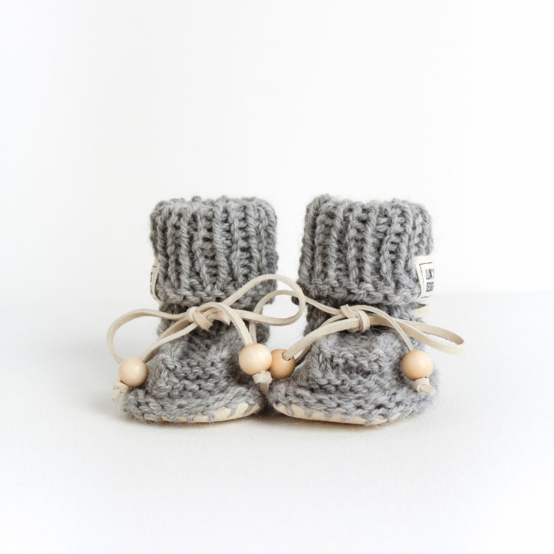 Leather soles wool handmade warm socks 0-6 m size alpaca soft baby neutral knit baby socks Neutral BOOTIES baby booties gift idea