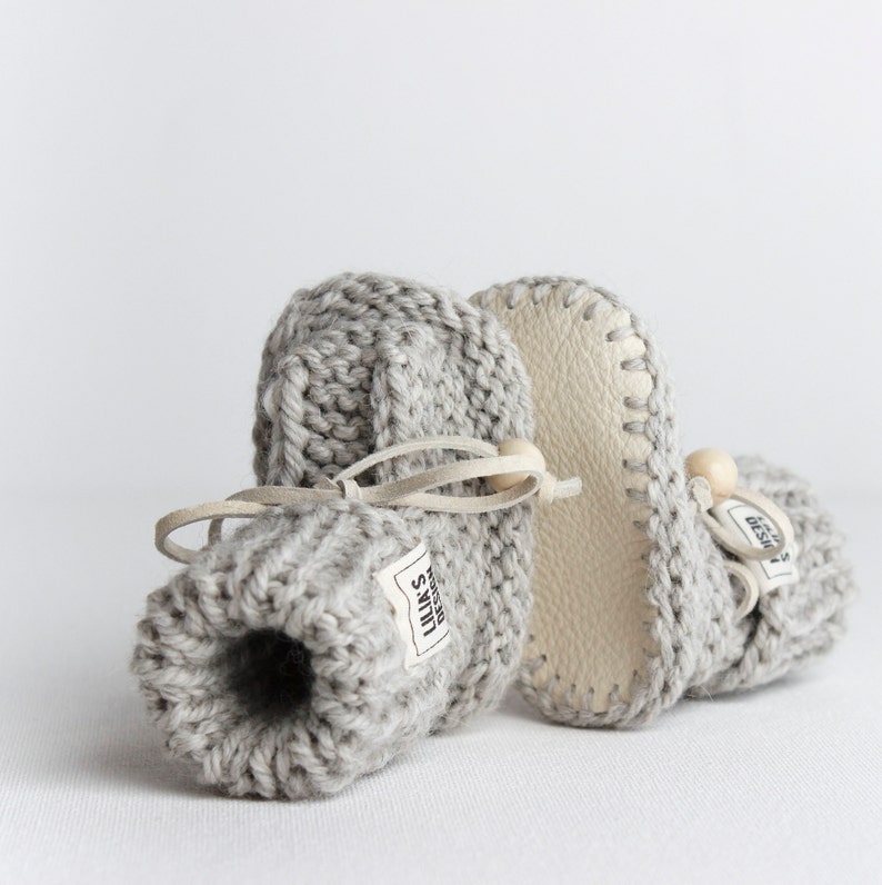Leather soles wool handmade warm socks 0-6 m size alpaca soft baby neutral knit baby socks Neutral BOOTIES baby booties gift idea