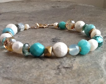 Aqua and Pearls Beaded Bracelet with Gold Clasp