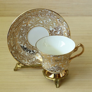 Windsor Cup and Saucer in White and Gold