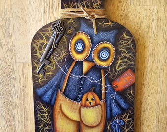 Hand Painted Wood Owl Plaque