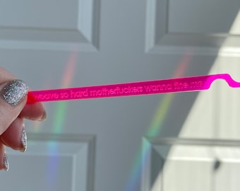 Sassy Acrylic Weaving Needle: Tapestry Shuttle Tool