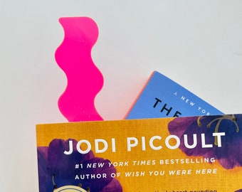 Pink Acrylic Wavy Bookmark: Fun Book Lover Gift