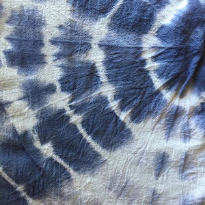 Tapiz teñido anudado grande / Tapiz bohemio / Decoración de pared con efecto ombré / Arte de pared bohemio / Decoración con teñido anudado / Tapiz de festival / Arte textil moderno