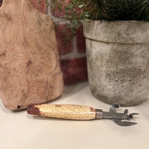 Ekco bottle can opener/vintage Ekco bottle opener/chippy gold flecks/vintage kitchen