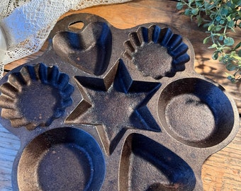 Vintage John Wright cast iron tart pan/mold/fluted mold/cast iron /tart pan/vintage cast iron