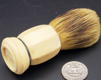 Vintage Shaving Brush with Bakelite Handle and Natural Bristles