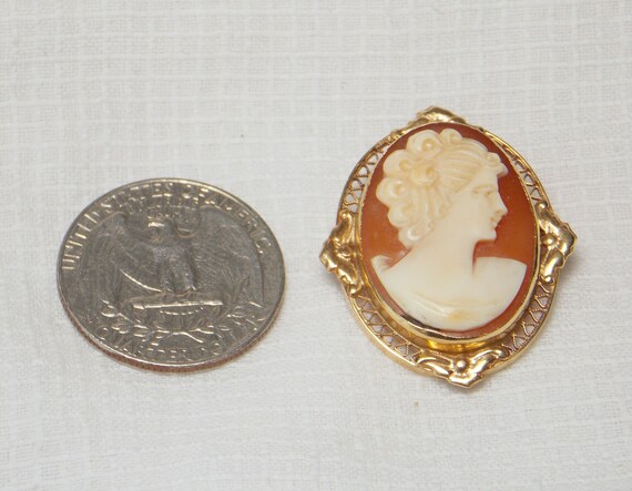 Shell Cameo Brooch - Stamped 14k Yellow Gold - image 3