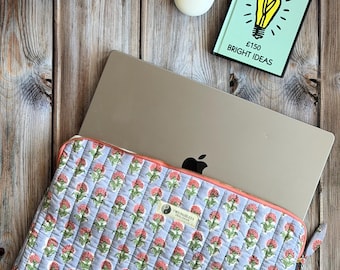 Ditsy Daisy Laptop Sleeve, Quilted MacBook Case, 15 Inch Cotton Laptop Cover, Gift for Her