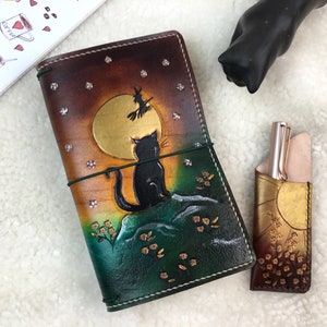 All Sizes Witch's Cat Travelers Notebook Elrohir Leather Midori Standard A4 A5 B6 A6 Cahier B6 Pocket Regular Passport cat book witchy moon