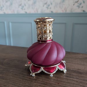 Alexandria Royal Frost Ruby Fragrance Lamp & Base Gold Rhinestone Swirl Glass
