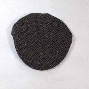 Hats of Ireland Flat Cap Herr 7 Brun Donegal Tweed Trä Fiskbensmönstrad Tidningsboy