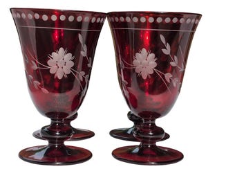 Juego de copas Williams Sonoma color rojo rubí, estilo vintage, de cristal tallado transparente con grabado floral, 4 piezas