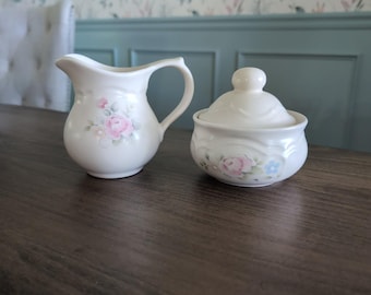 Jarra para crema y azucarero Pfaltzgraff Tea Rose vintage con tapa, diseño floral rosa, fabricado en EE. UU., Stonewar