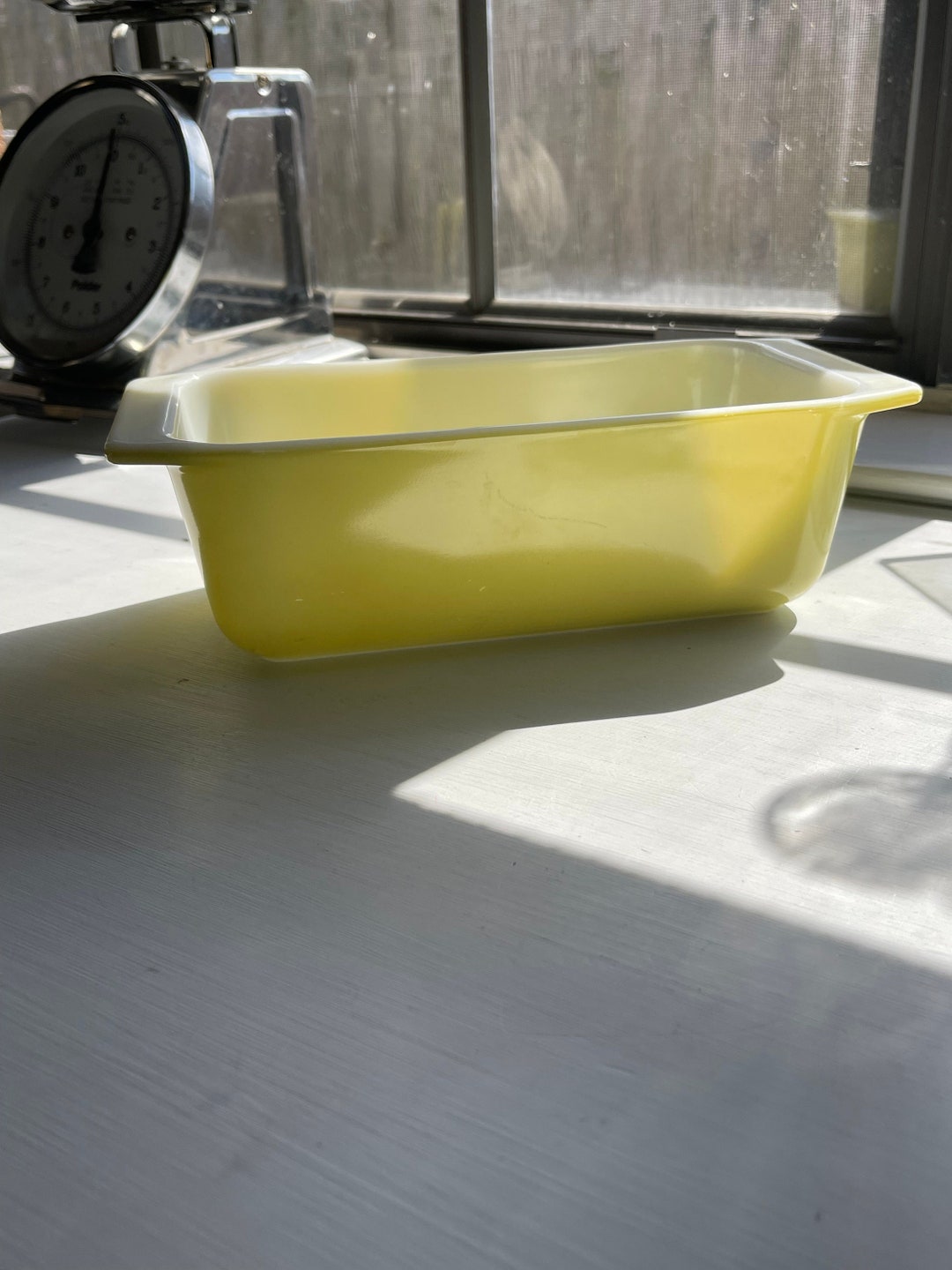 Vintage Pyrex Glass Loaf Pan Primary Yellow looks Lime Green 913 Retro