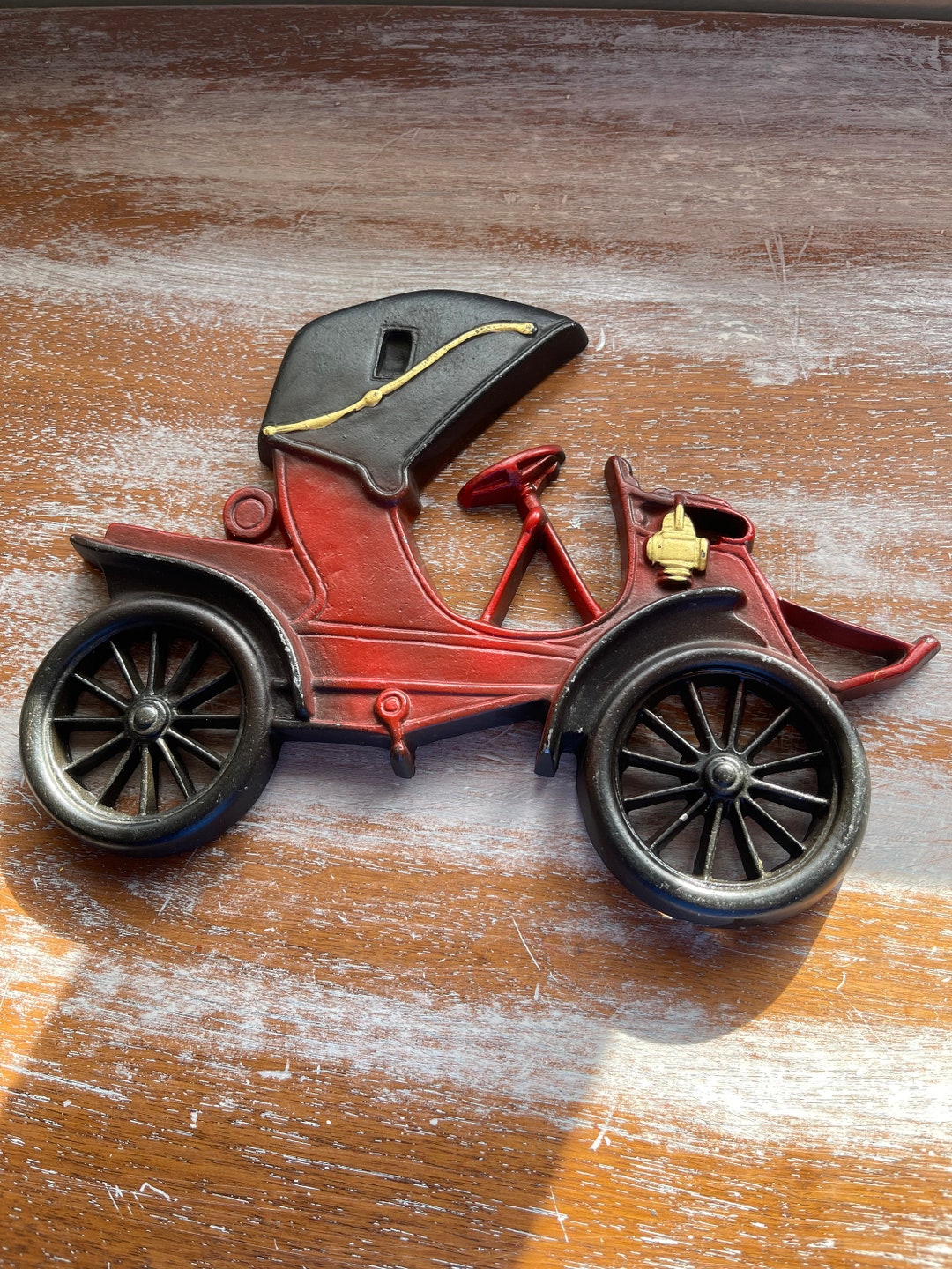 Vintage Cast Metal Midwest Antique Car Plaque 1909 Hupmobile in Red