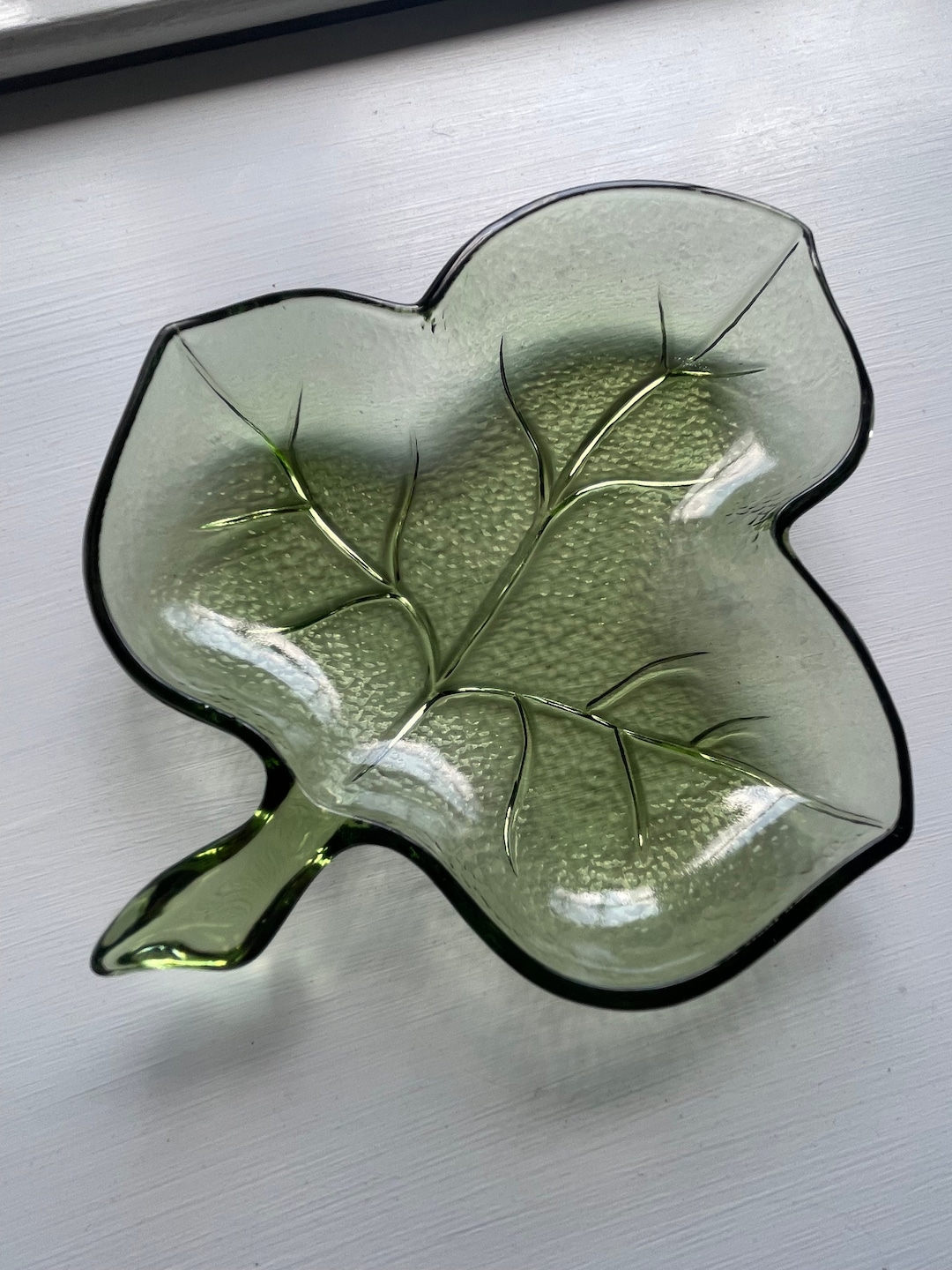 Vintage Green Glass Leaf Relish Dish Catchall Bowl Fall Decor Tri