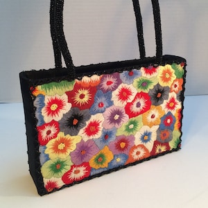 Bolso de primavera, bolso con bordado floral, bolso con asa superior, bolso vintage