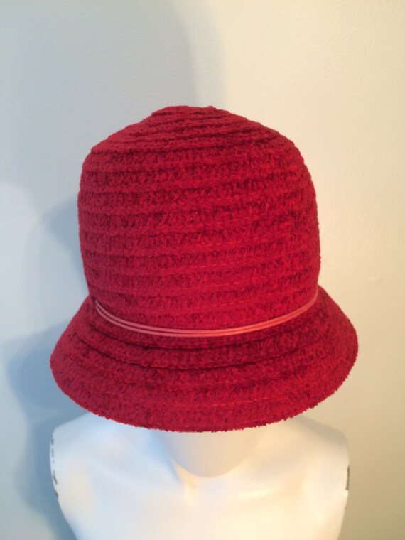 Red Cloche Hat, Vintage Lord & Taylor's Hat, Wint… - image 3