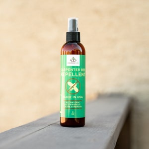 Spray répulsif pour abeilles charpentières, 8 oz