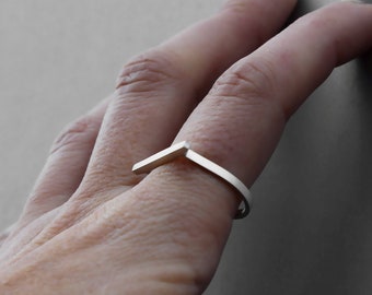 Anillo de barra, Anillo de plata para mujer, Anillo apilable, Anillo minimalista, Anillo delicado, Anillo geométrico, Anillo fino, Joyería moderna, Anillo estrecho