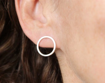 Circle Earrings, Circle Studs, Silver Stud Earrings, Minimalist Earrings, Geometric Earring, Minimalist Jewelry, Modern Earring, Open Circle
