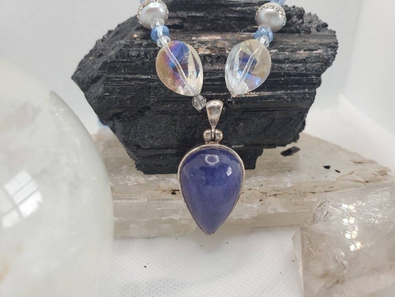 Rare Polished Raw Tanzanite Power House w/ Pearls… - image 5