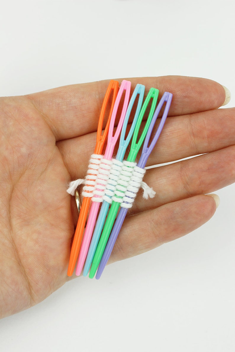 Plastic darning Needles 5pk Thick Needle Weave Wool Blanket Thick Stitch Stitches Childrens Embroidery Plastic Sewing Tapestry Pack of 5 UK image 3