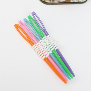 Plastic darning Needles 5pk Thick Needle Weave Wool Blanket Thick Stitch Stitches Childrens Embroidery Plastic Sewing Tapestry Pack of 5 UK image 1