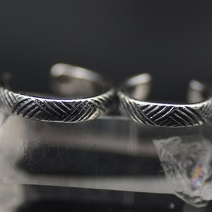 Sterling zilveren oormanchet met patroon