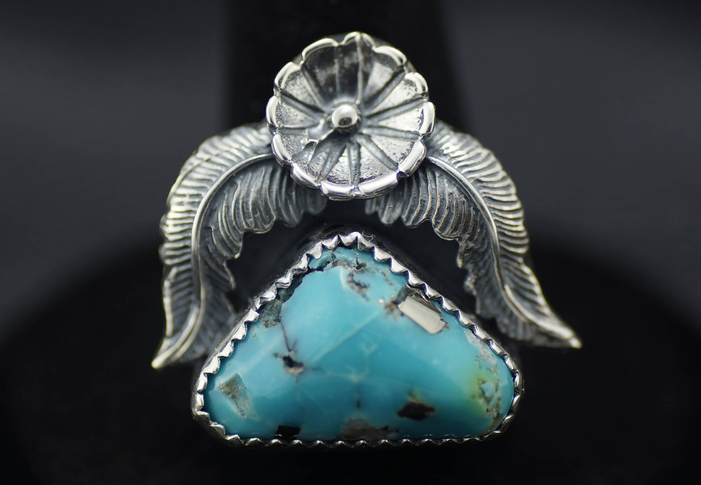 Extraordinary Native American Navajo Royston Turquoise Sterling Silver Gekko Bracelet Extraordinary Native American Navajo Royston Turquoise Sterling Silver Gekko Bracelet