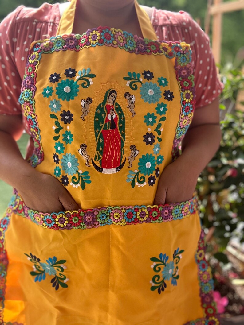 Embroidered Apron/ Mandil bordado con mariposas/ Mandil bordado con Colibri/ Mandil bordado con la virgen de Guadalupe / Latina Apron Virgencita Yellow