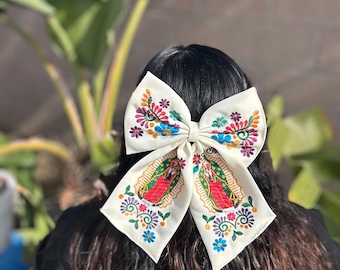 Small Virgen Mary Embroidered hair bow with clip/ Moño chico de la Virgen de Guadalupe bordado para cabello