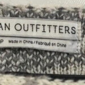 Urban Outfitters Dam Y2k Grå Beskuren Tröja Peace Love Storlek Small Petite bild 3