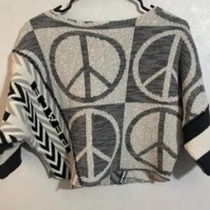 Urban Outfitters Dam Y2k Grå Beskuren Tröja Peace Love Storlek Small Petite bild 2