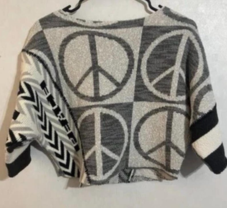 Urban Outfitters Dam Y2k Grå Beskuren Tröja Peace Love Storlek Small Petite bild 2