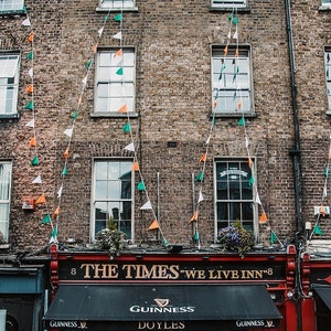 Dublin Ireland, Doyles Ireland, Irish Pub, Dublin Ireland Photo, Dublin Gift, Scenery, Doyle&#39;s Pub Photo, Irish Street, Ireland Photography
