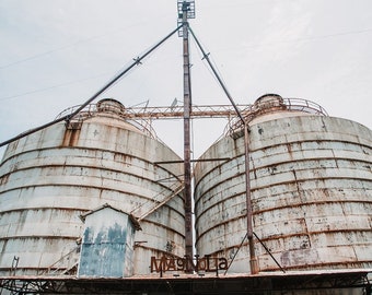 DIGITAL Waco Texas Photo, Waco Silos, Rustic Decor, Silo Art, Texas Photography, Fixer Upper, Magnolia, Waco Picture, Download, Downloadable