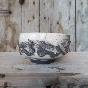 Chawan-Teeschale, Raku-Keramikschale, handgefertigt, Teezeremonie im japanischen Stil, Matcha-Teetasse, Der harte Aufstieg
