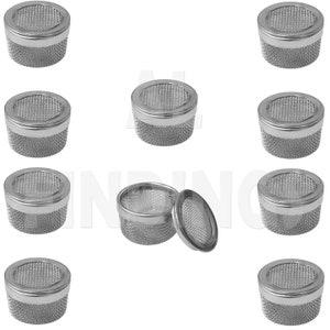 Könnte beinhalten: Zehn silberne Metallsiebfilter, jeweils mit runder, zylindrischer Form. Die Filter sind in drei Reihen angeordnet, mit drei Filtern in jeder Reihe. Die Filter sind alle gleich groß und gleich geformt.
