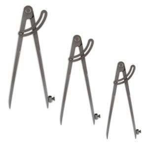 Puede incluir: Tres compases de metal plateado de diferentes tamaños. Los compases se utilizan para dibujar círculos y arcos.