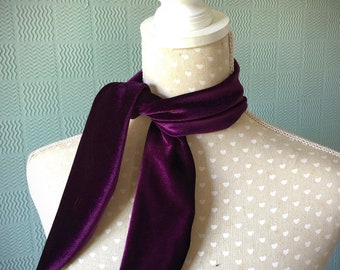 Écharpe vintage en velours violet, foulard aubergine/raisin, foulard années quarante, cadeau pour elle.
